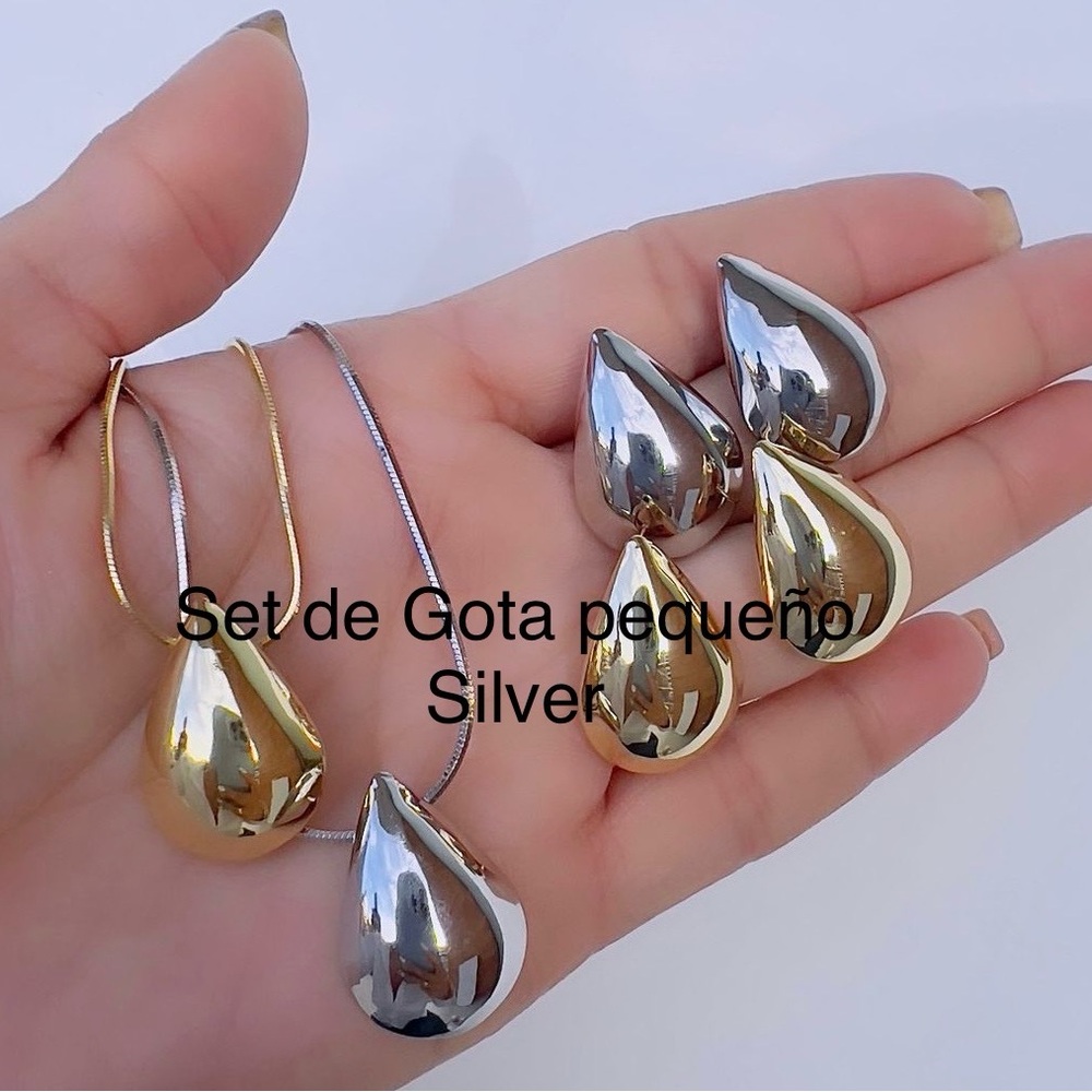 Small Tier Drop Necklace with earrings. Rhodium. Silver Tone.